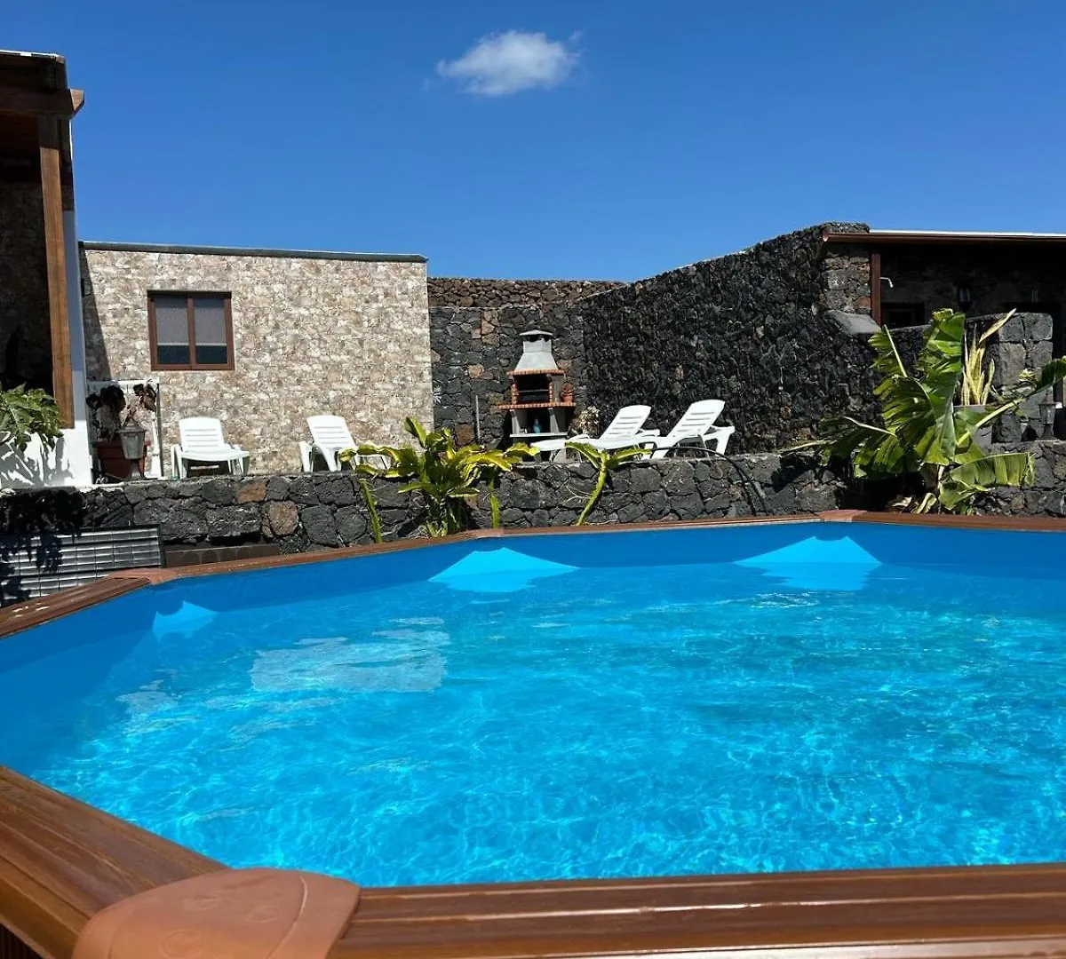 Casa El Mirador contacts